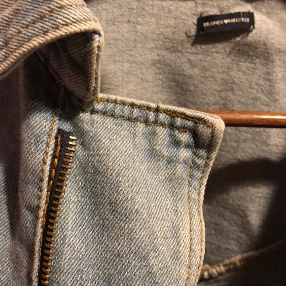 🇺🇸🕶🤙🏼BRANDY MELVILLE RARE denim jacket - Picture 8 of 8
